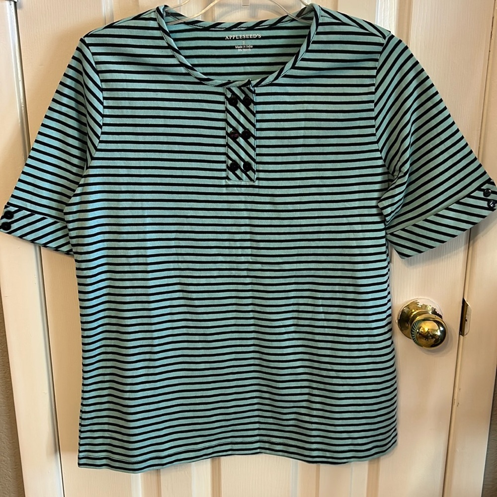 Appleseeds Women’s (S) Light Blue/Navy Striped Double Button Pullover NWOT Top